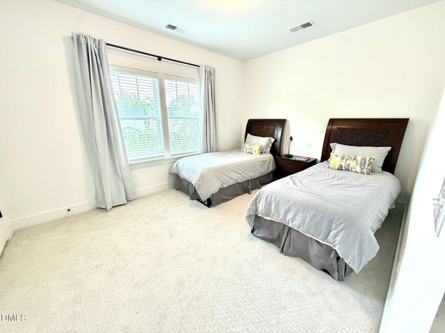 108 Acorn Crossing Road, Holly Springs, NC 27540