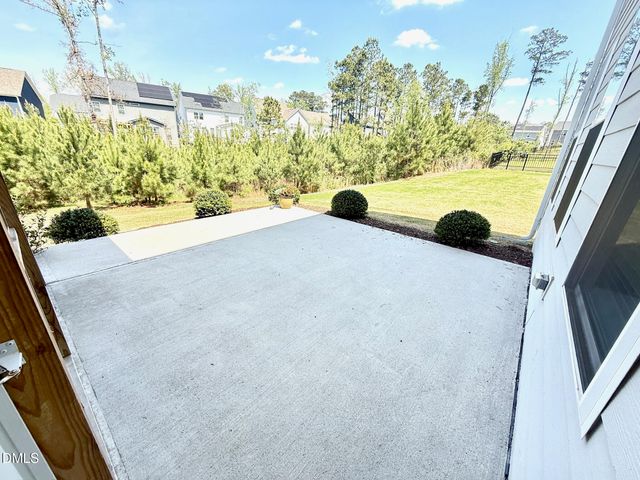 108 Acorn Crossing Road, Holly Springs, NC 27540