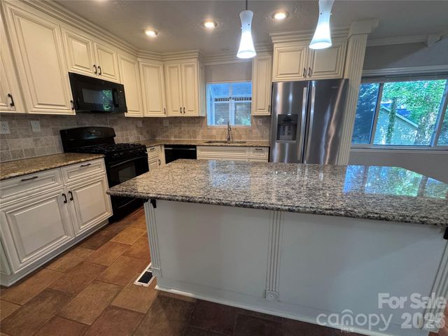 21123 Rio Oro Drive, Cornelius, NC 28031