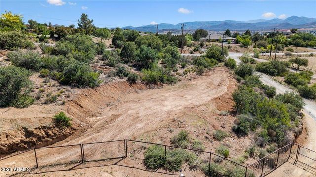 14301 E AVALON Drive, Dewey, AZ 86327