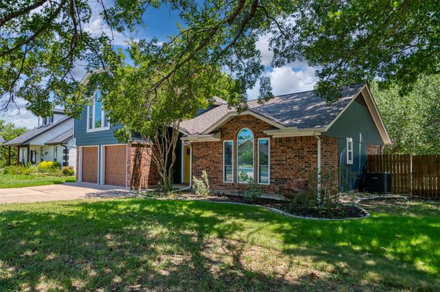 485 Ashley Lane, Roanoke, TX 76262