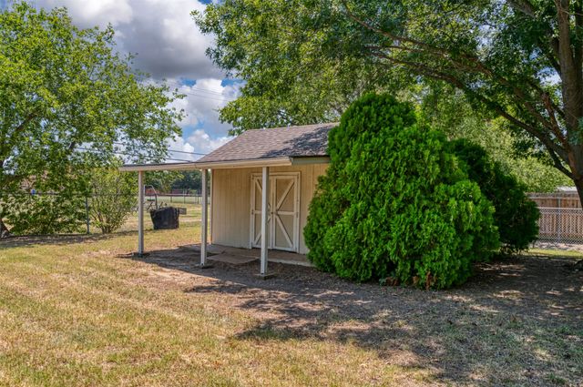485 Ashley Lane, Roanoke, TX 76262