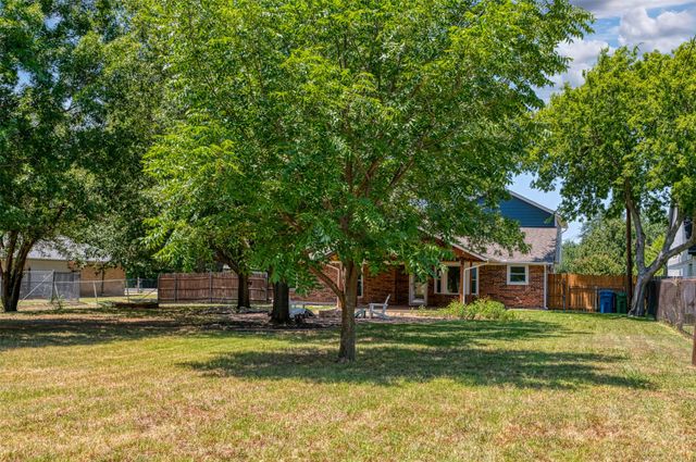 485 Ashley Lane, Roanoke, TX 76262