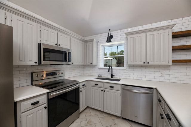 485 Ashley Lane, Roanoke, TX 76262