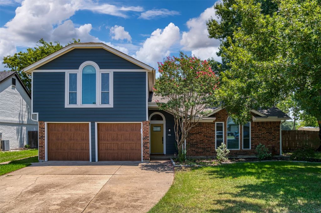 485 Ashley Lane, Roanoke, TX 76262