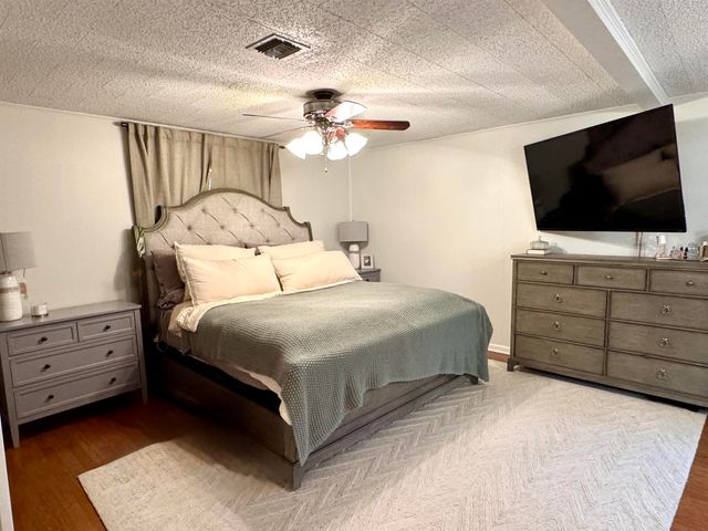 811 Belanger St, Morgan City, LA 70380