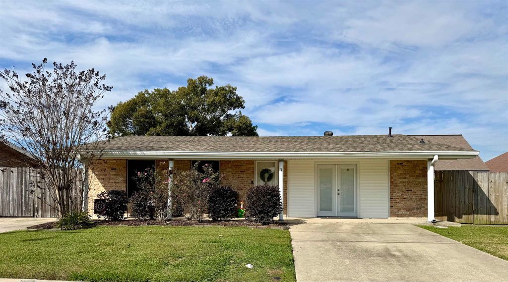 811 Belanger St, Morgan City, LA 70380