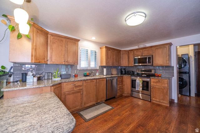 687 E 3125 N, North Ogden, UT 84414