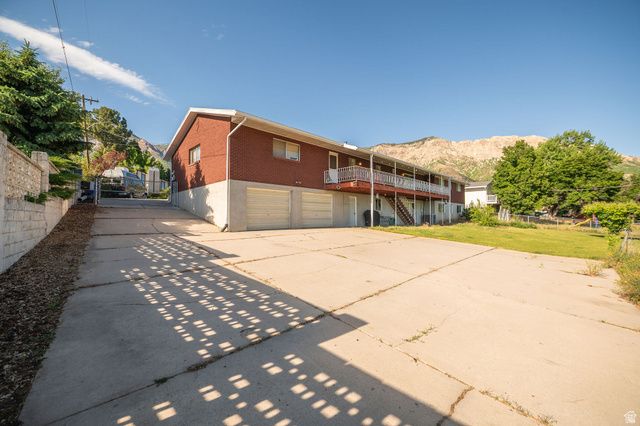 687 E 3125 N, North Ogden, UT 84414