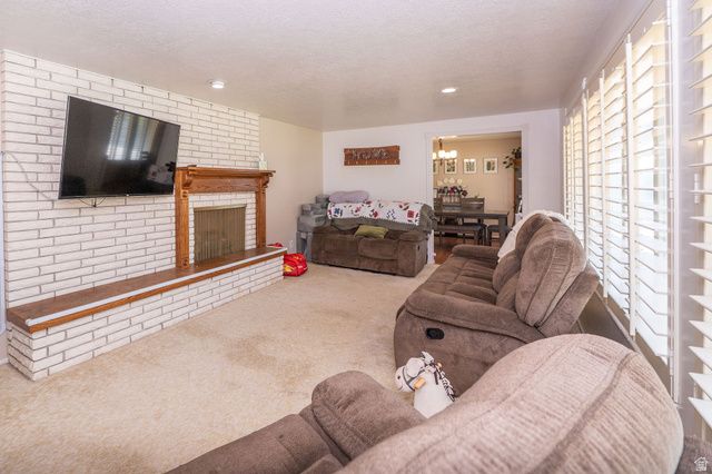 687 E 3125 N, North Ogden, UT 84414