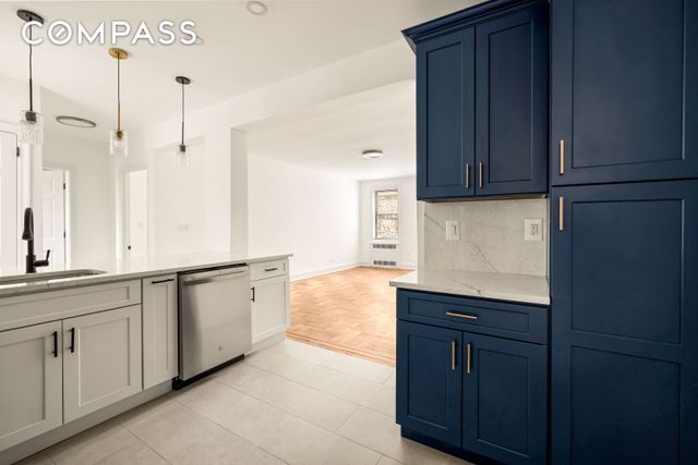 4739 40th St Apt 2G, New York City, NY 11104