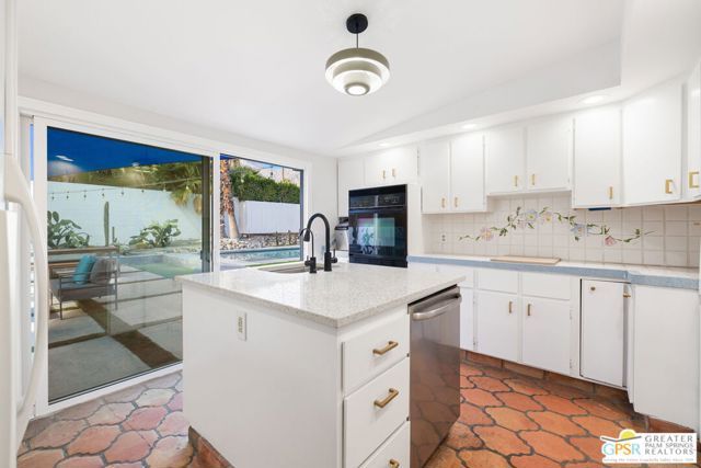 2481 N Cardillo Avenue, Palm Springs, CA 92262