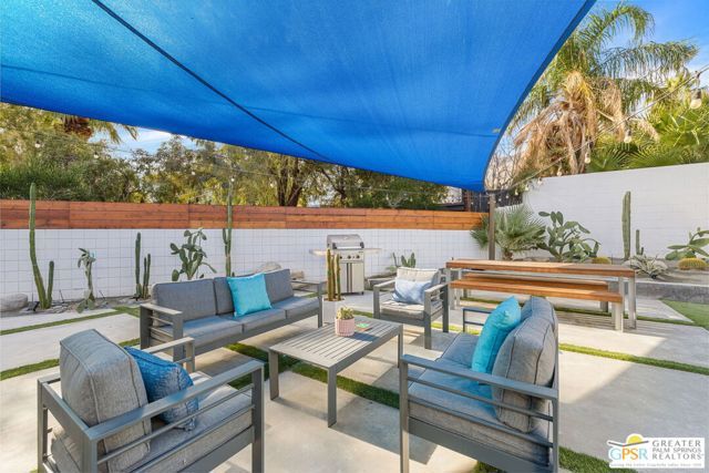 2481 N Cardillo Avenue, Palm Springs, CA 92262