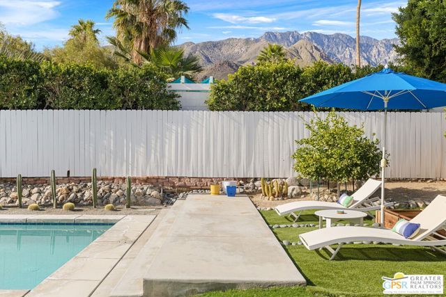 2481 N Cardillo Avenue, Palm Springs, CA 92262