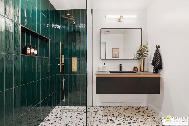 2481 N Cardillo Avenue, Palm Springs, CA 92262