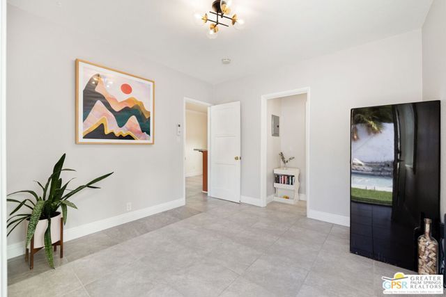 2481 N Cardillo Avenue, Palm Springs, CA 92262