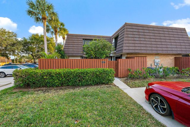 1622 16th Court, Jupiter, FL 33477