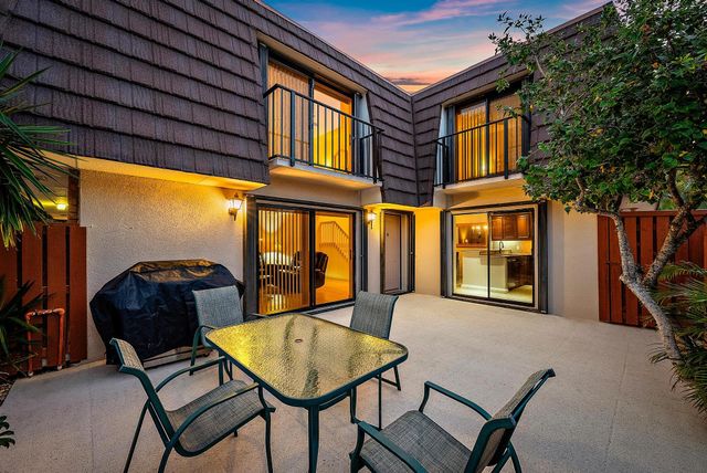 1622 16th Court, Jupiter, FL 33477