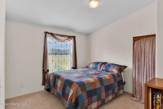 29399 N Clagstone RD, Athol, ID 83801