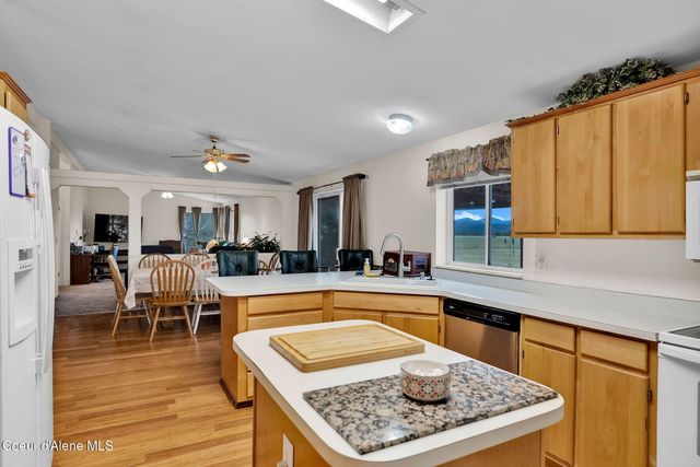 29399 N Clagstone RD, Athol, ID 83801