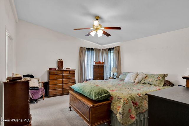 29399 N Clagstone RD, Athol, ID 83801