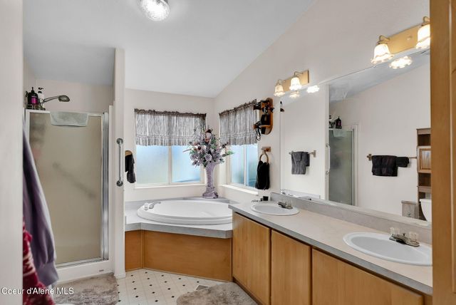 29399 N Clagstone RD, Athol, ID 83801