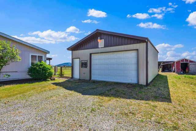 29399 N Clagstone RD, Athol, ID 83801