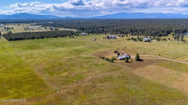29399 N Clagstone RD, Athol, ID 83801