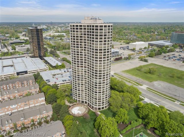 5000 Town Center Center 703, Southfield, MI 48075