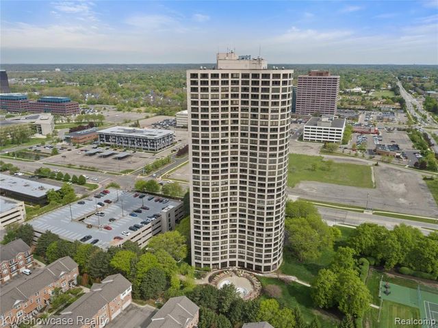 5000 Town Center Center 703, Southfield, MI 48075