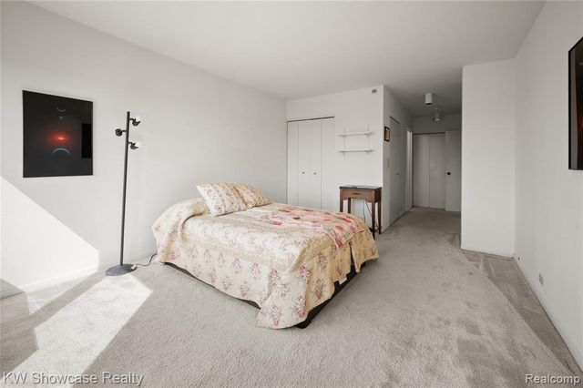 5000 Town Center Center 703, Southfield, MI 48075
