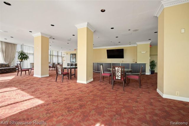 5000 Town Center Center 703, Southfield, MI 48075
