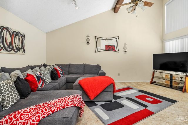 2301 Barrington Street 6, Bakersfield, CA 93309