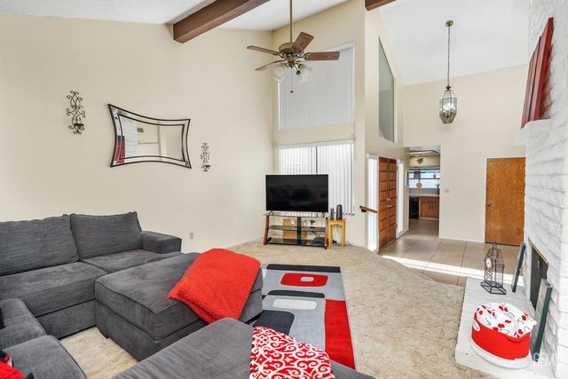 2301 Barrington Street 6, Bakersfield, CA 93309