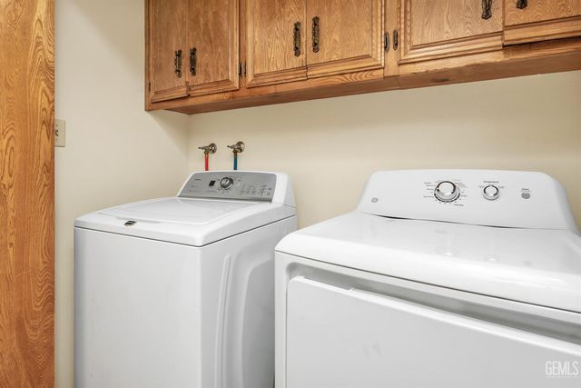 2301 Barrington Street 6, Bakersfield, CA 93309