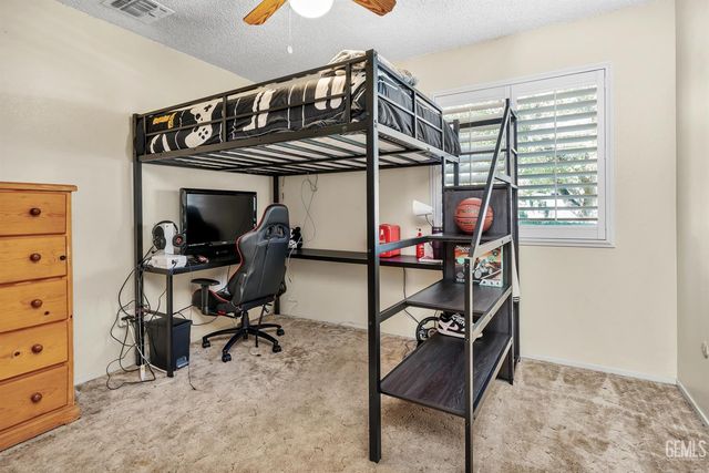 2301 Barrington Street 6, Bakersfield, CA 93309