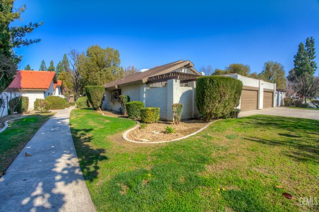 2301 Barrington Street 6, Bakersfield, CA 93309