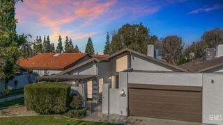 2301 Barrington Street 6, Bakersfield, CA 93309