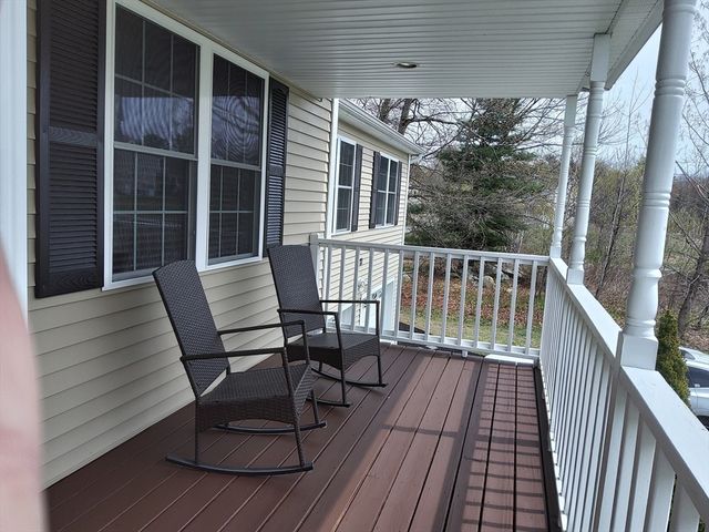 71 Eagle Dr, Dudley, MA 01571