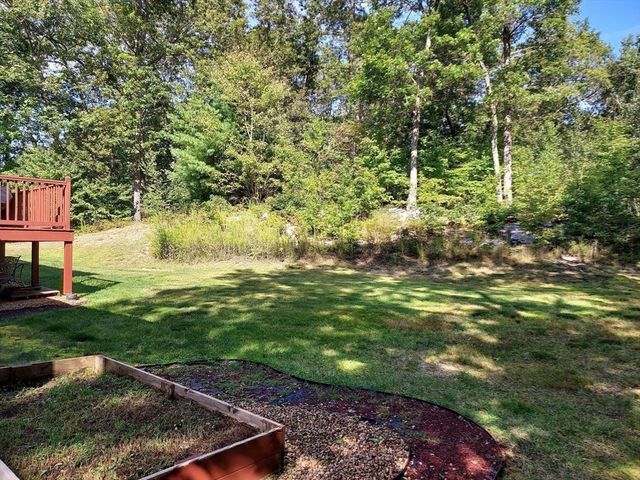 71 Eagle Dr, Dudley, MA 01571