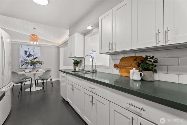 17004 11th Avenue NE, Shoreline, WA 98155