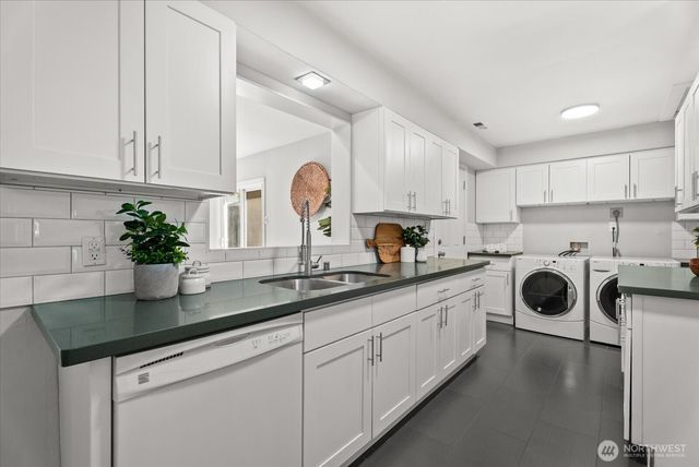 17004 11th Avenue NE, Shoreline, WA 98155