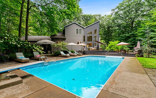 16275 Riley Street, Park Twp, MI 49424
