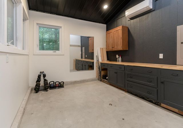 16275 Riley Street, Park Twp, MI 49424