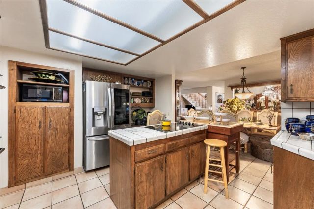 125 Lakeview, Palmdale, CA 93551