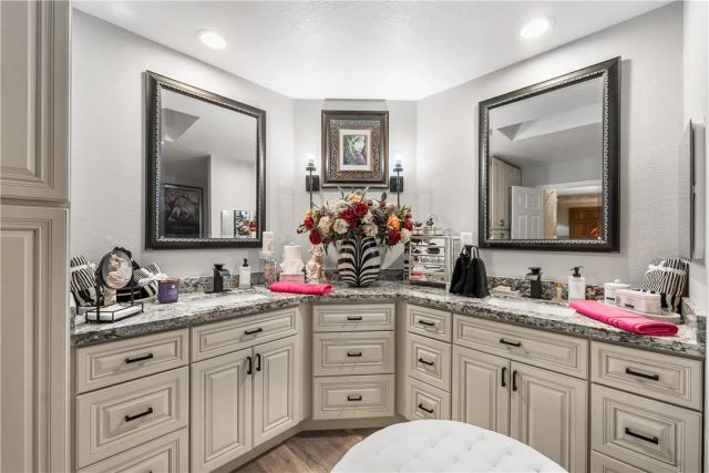125 Lakeview, Palmdale, CA 93551