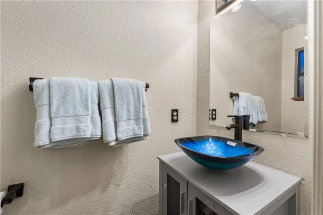 125 Lakeview, Palmdale, CA 93551