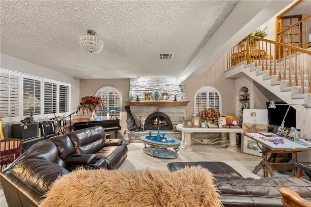 125 Lakeview, Palmdale, CA 93551