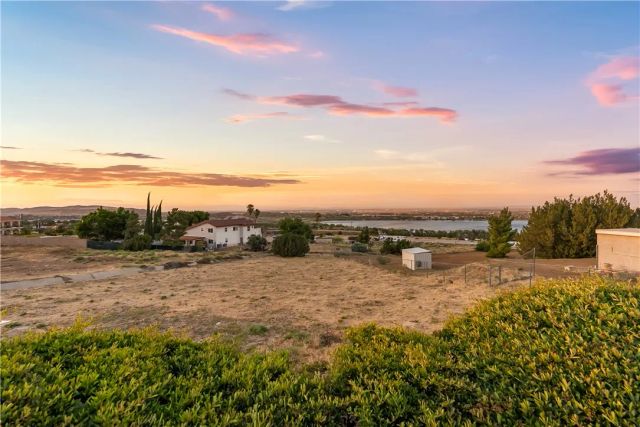 125 Lakeview, Palmdale, CA 93551