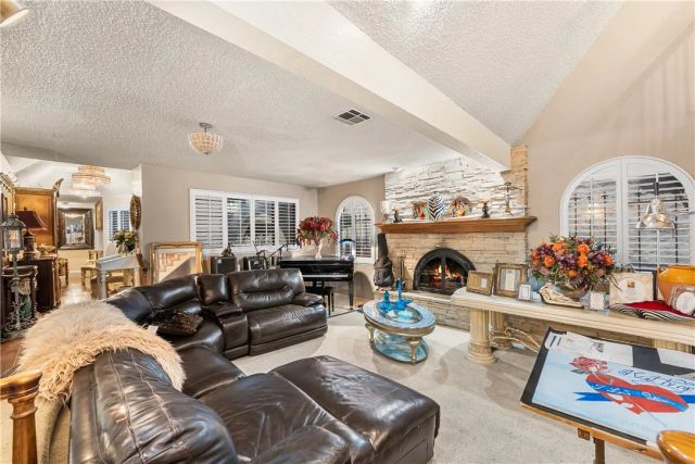 125 Lakeview, Palmdale, CA 93551